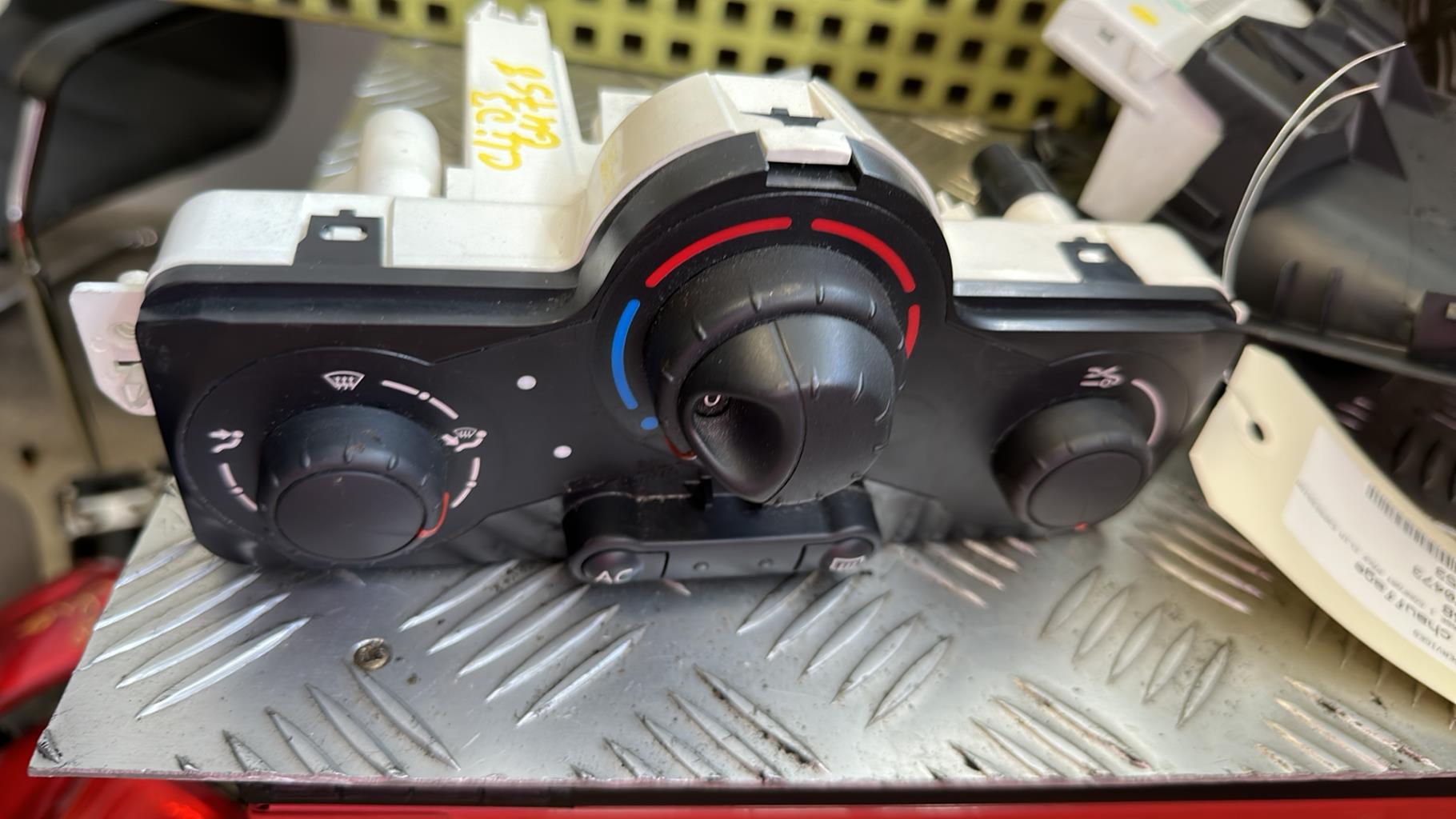 Commande chauffage RENAULT CLIO 3 PHASE 1 Essence - 1