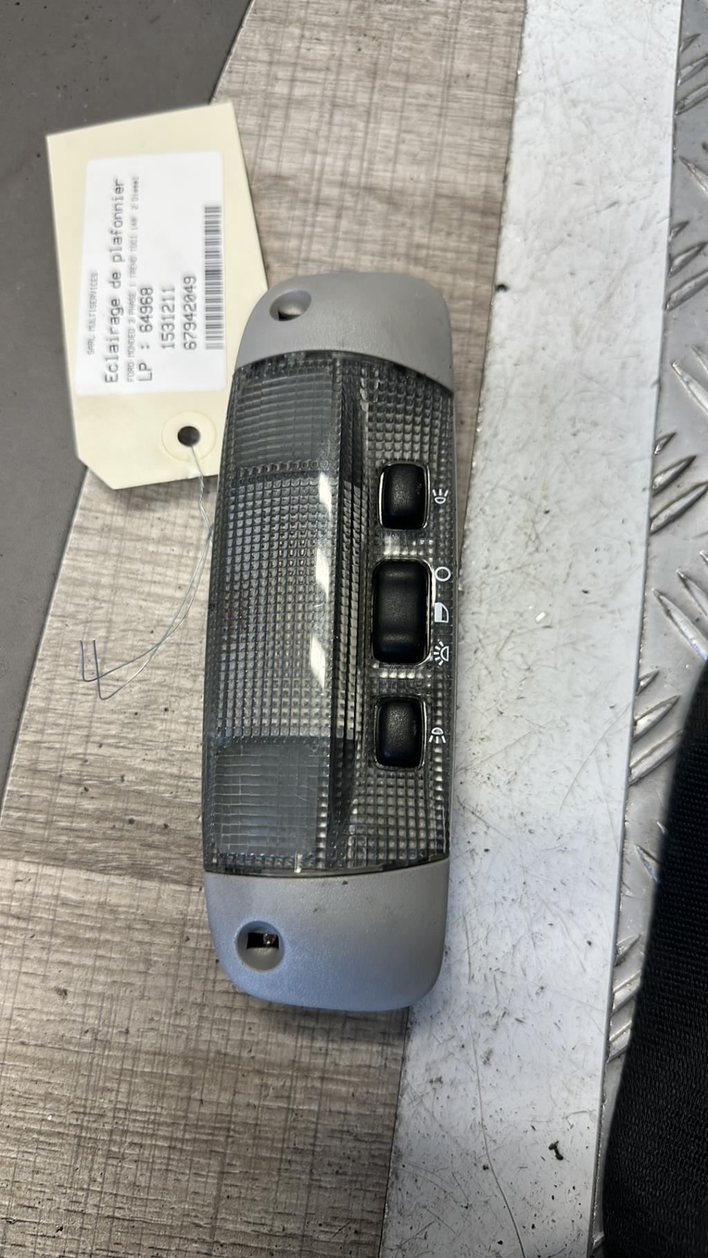 Eclairage de plafonnier FORD MONDEO 3 PHASE 1 Diesel - 1
