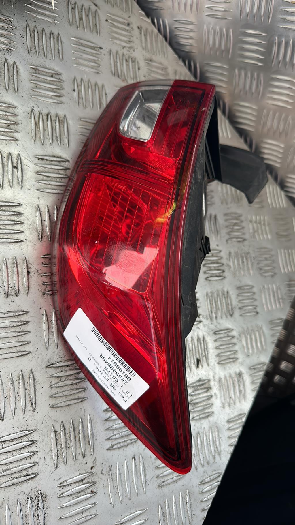 Fanale posteriore principale destro (luci) RENAULT CLIO 4 PHASE 2 Diésel - 1