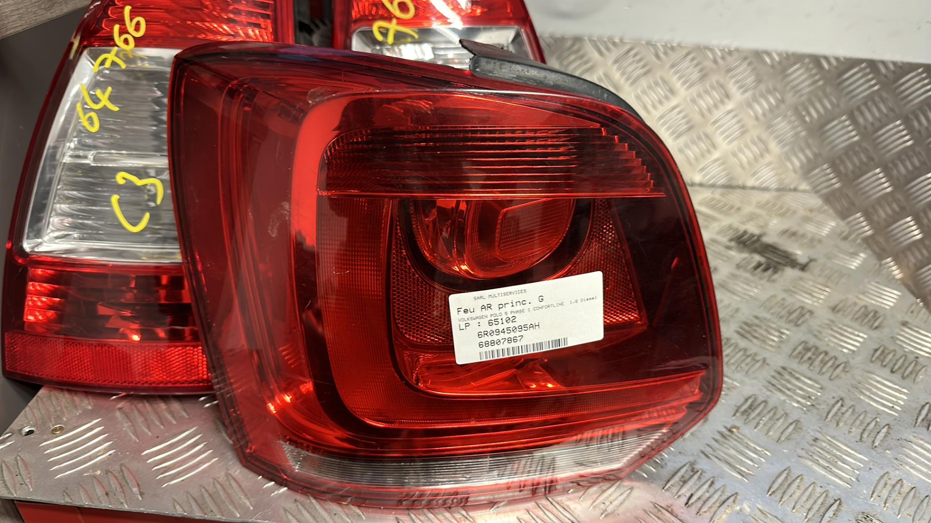 Fanale posteriore principale sinistro (luci) VOLKSWAGEN POLO 5 PHASE 1 Diésel - 1