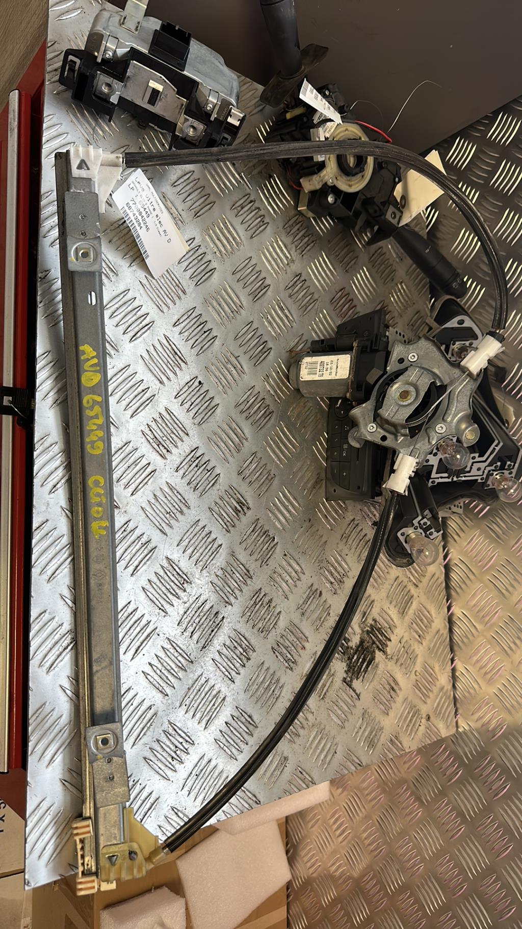 Alzacristalli elettrico anteriore destro RENAULT CLIO 2 PHASE 1 Diésel - 1
