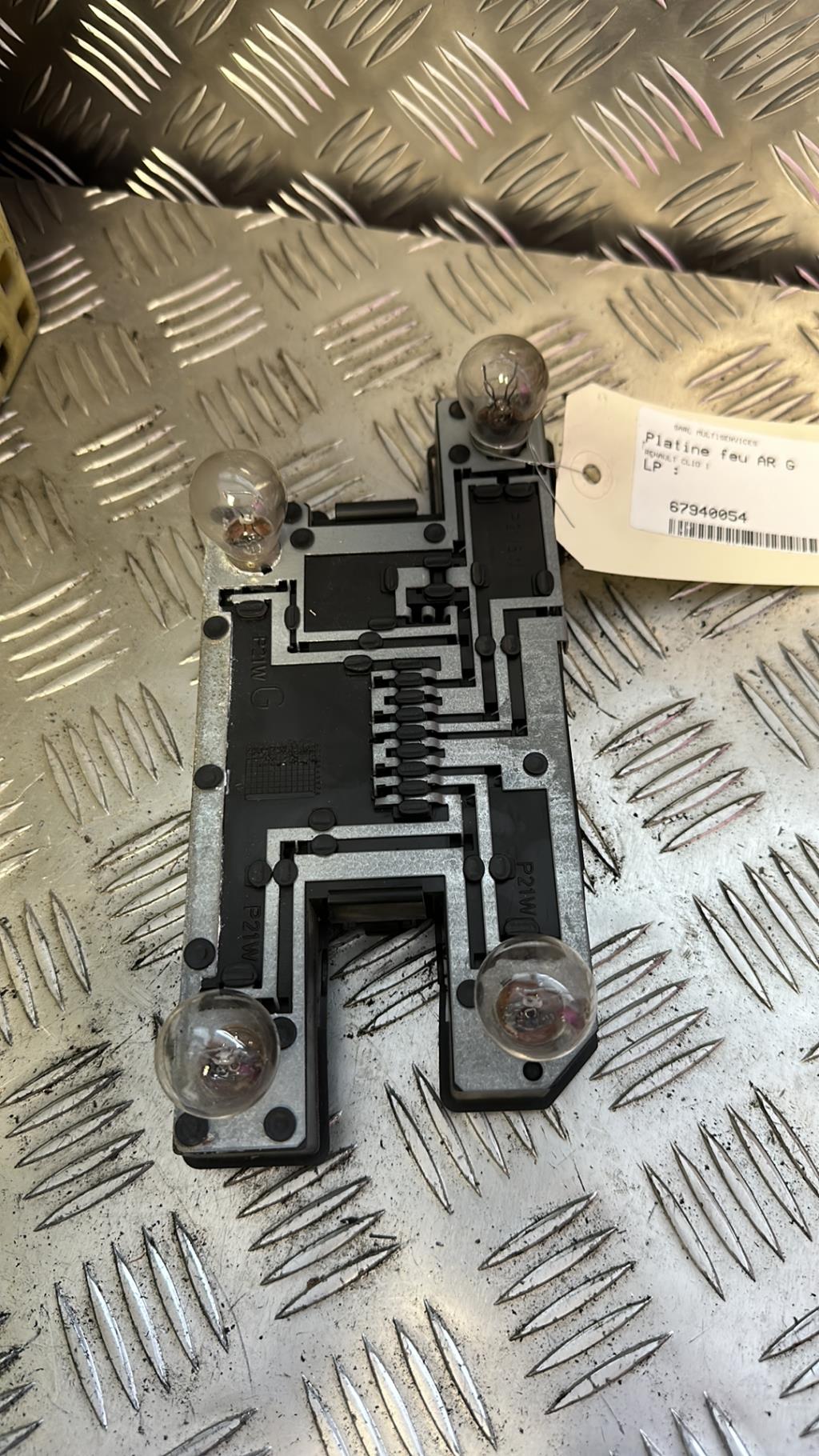 Base portalampade fanale posteriore sinistro RENAULT CLIO 1 PHASE 1  - 1