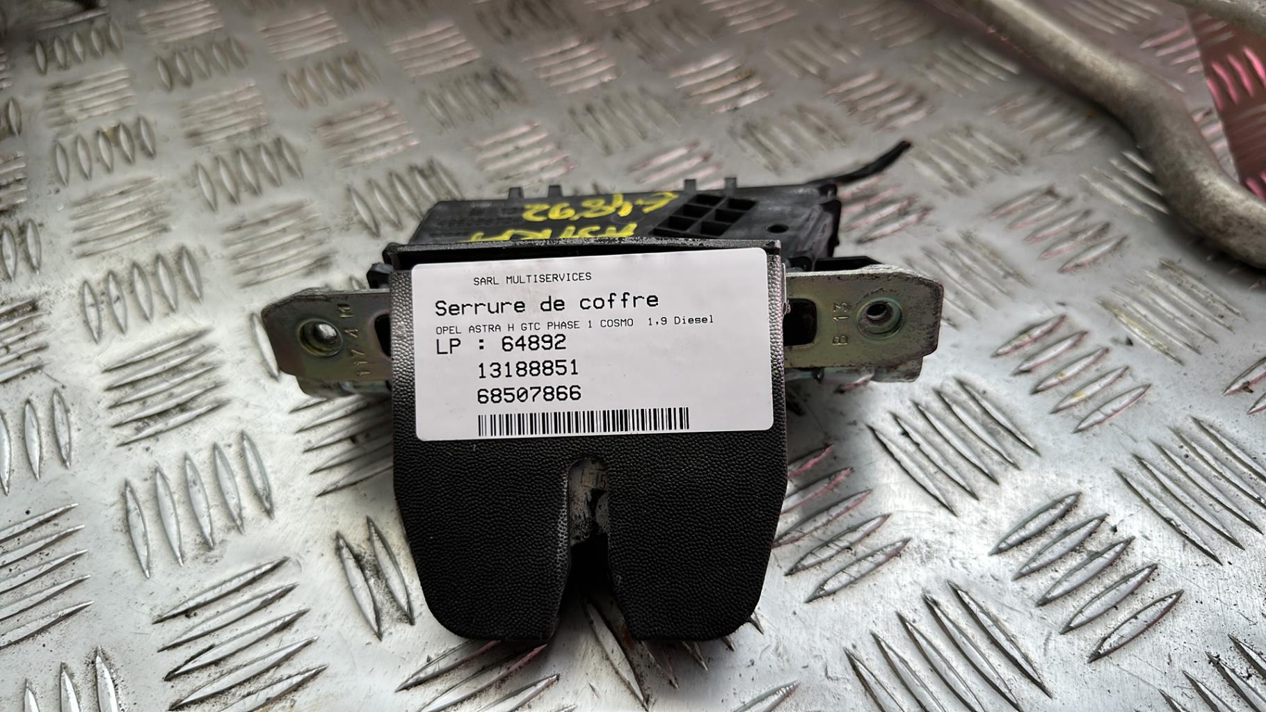 Serrure de coffre OPEL ASTRA H GTC PHASE 1 Diesel - 1