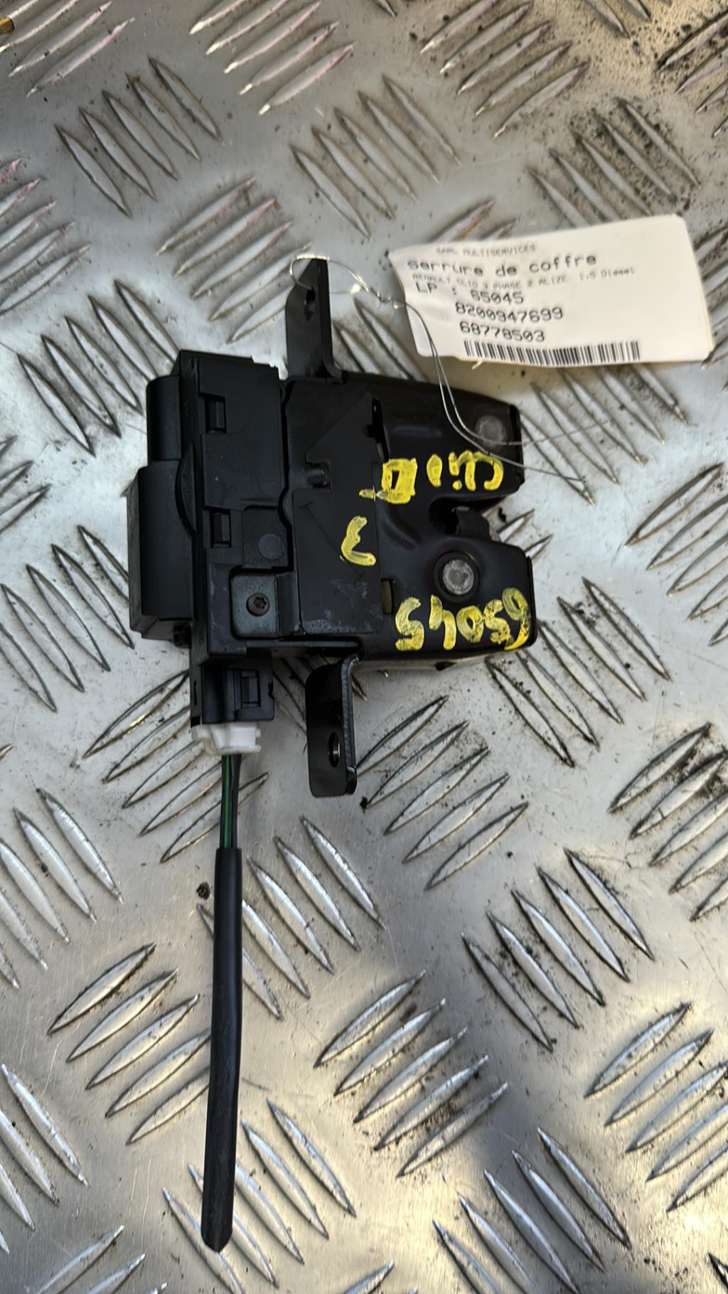 Serrure de coffre RENAULT CLIO 3 PHASE 2 Diesel - 1