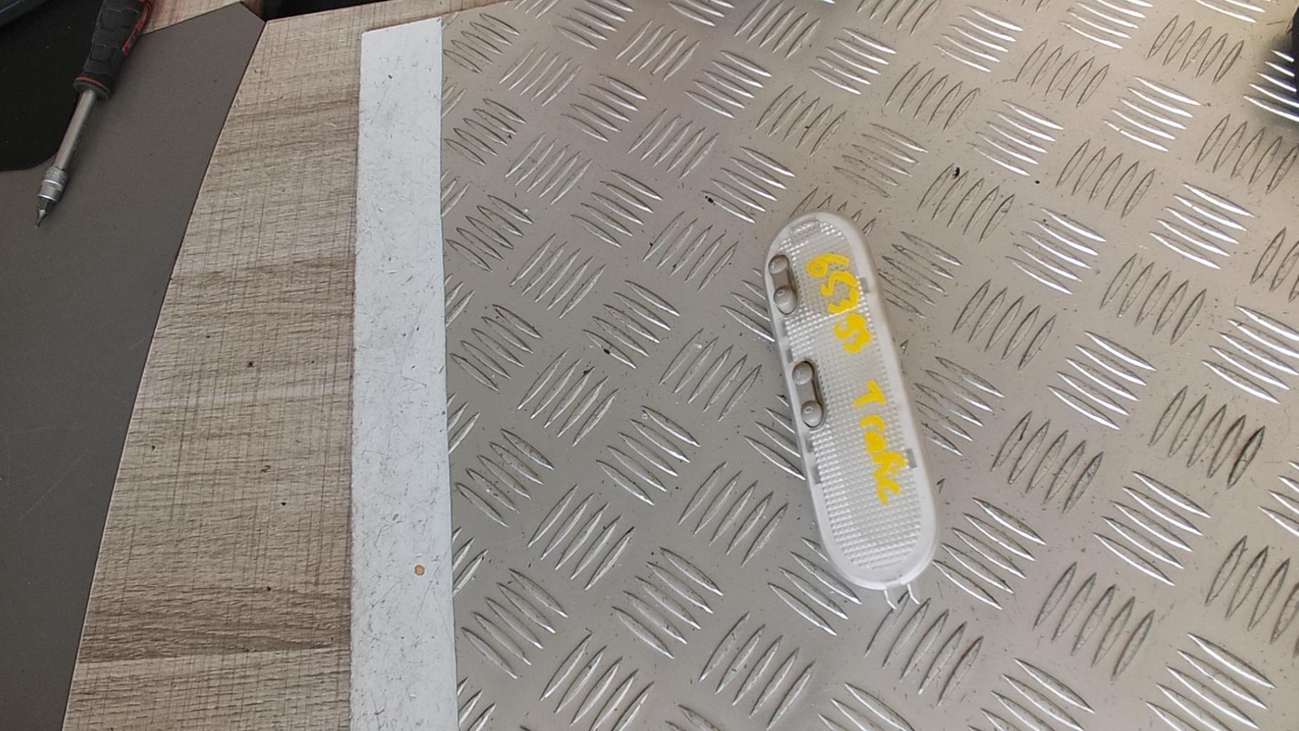 Luce di cortesia RENAULT TRAFIC 3 COURT PHASE 1 Diésel - 1