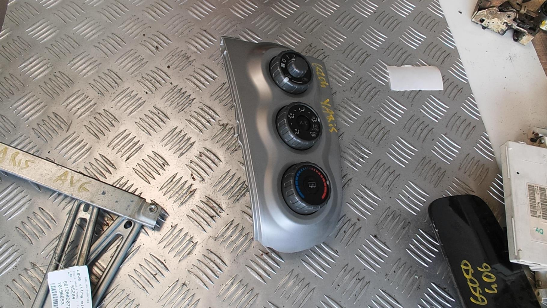 Commande chauffage TOYOTA YARIS 2 PHASE 1 Essence - 1