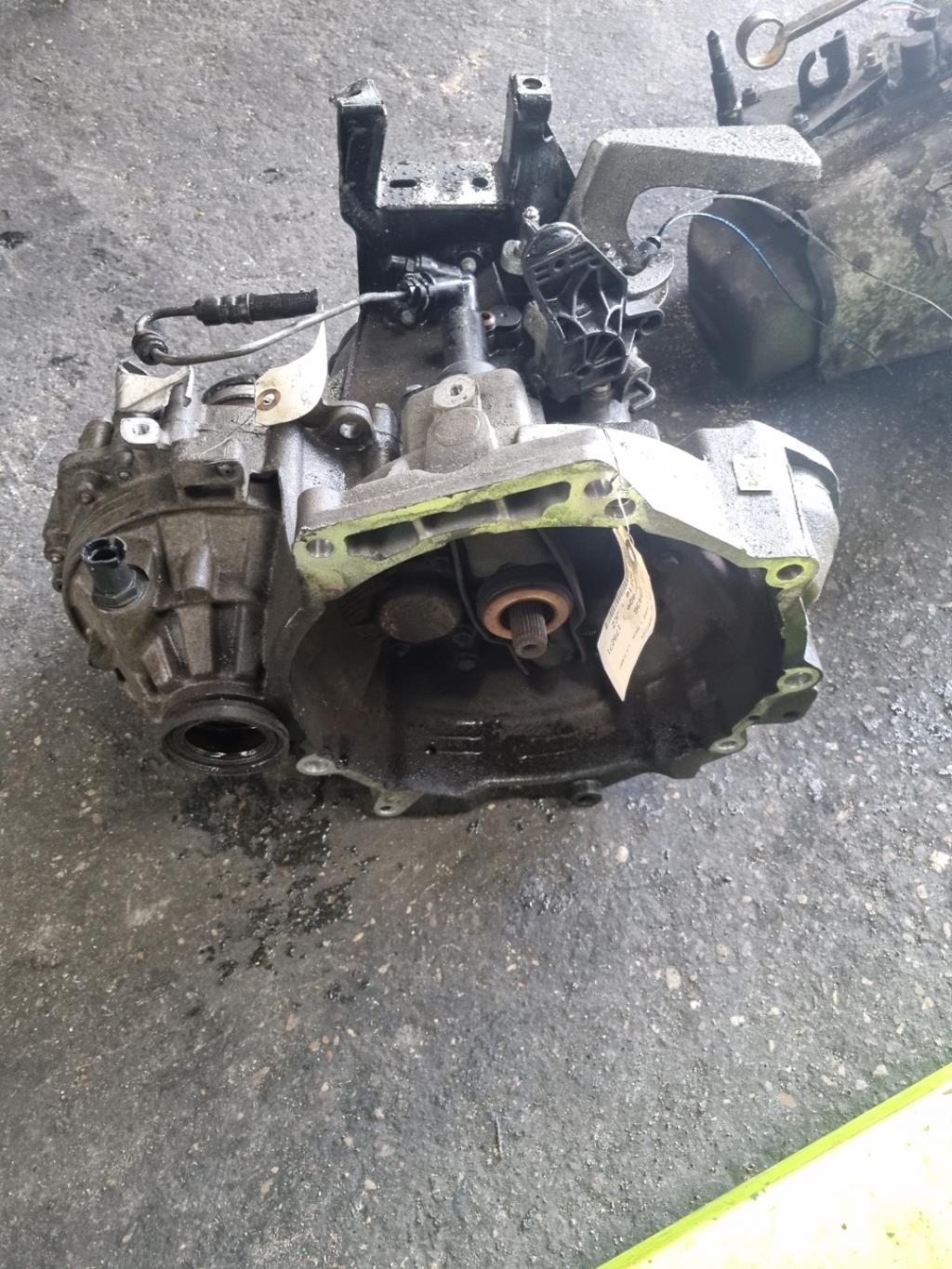 Boite de vitesses SKODA FABIA 2 PHASE 1 BREAK Diesel - 1