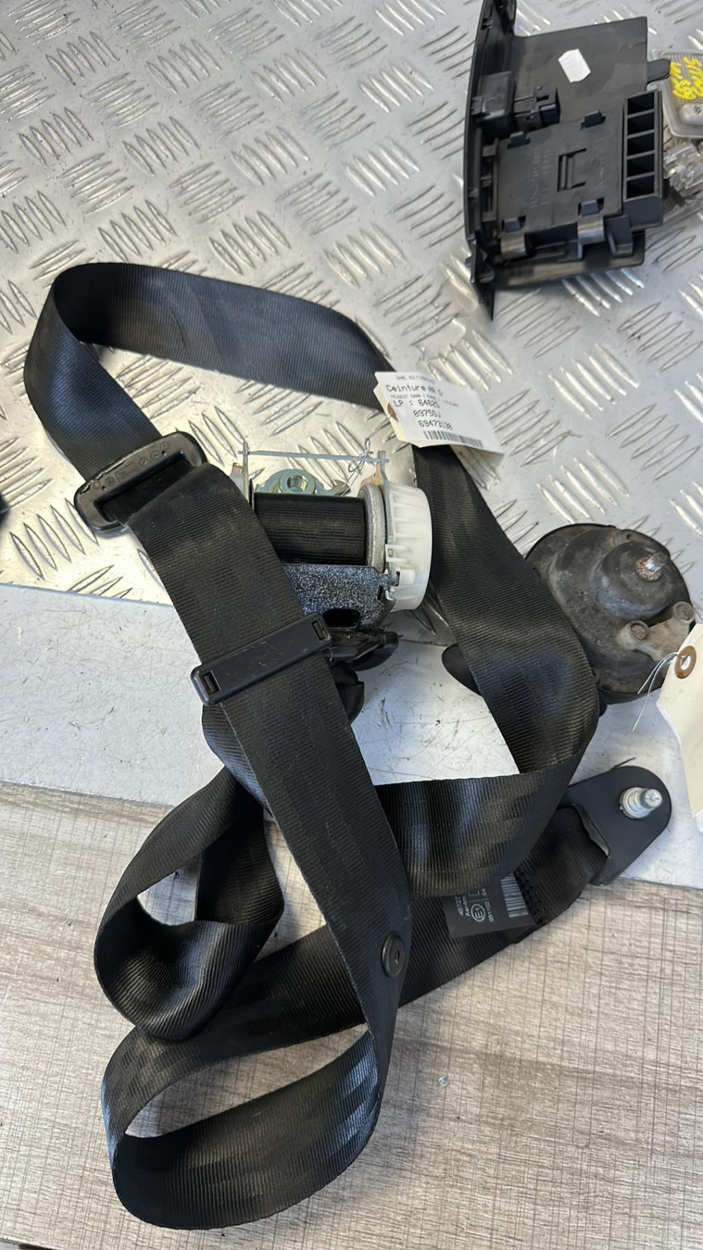 Cintura di sicurezza posteriore destra PEUGEOT 5008 1 PHASE 1 Diésel - 1