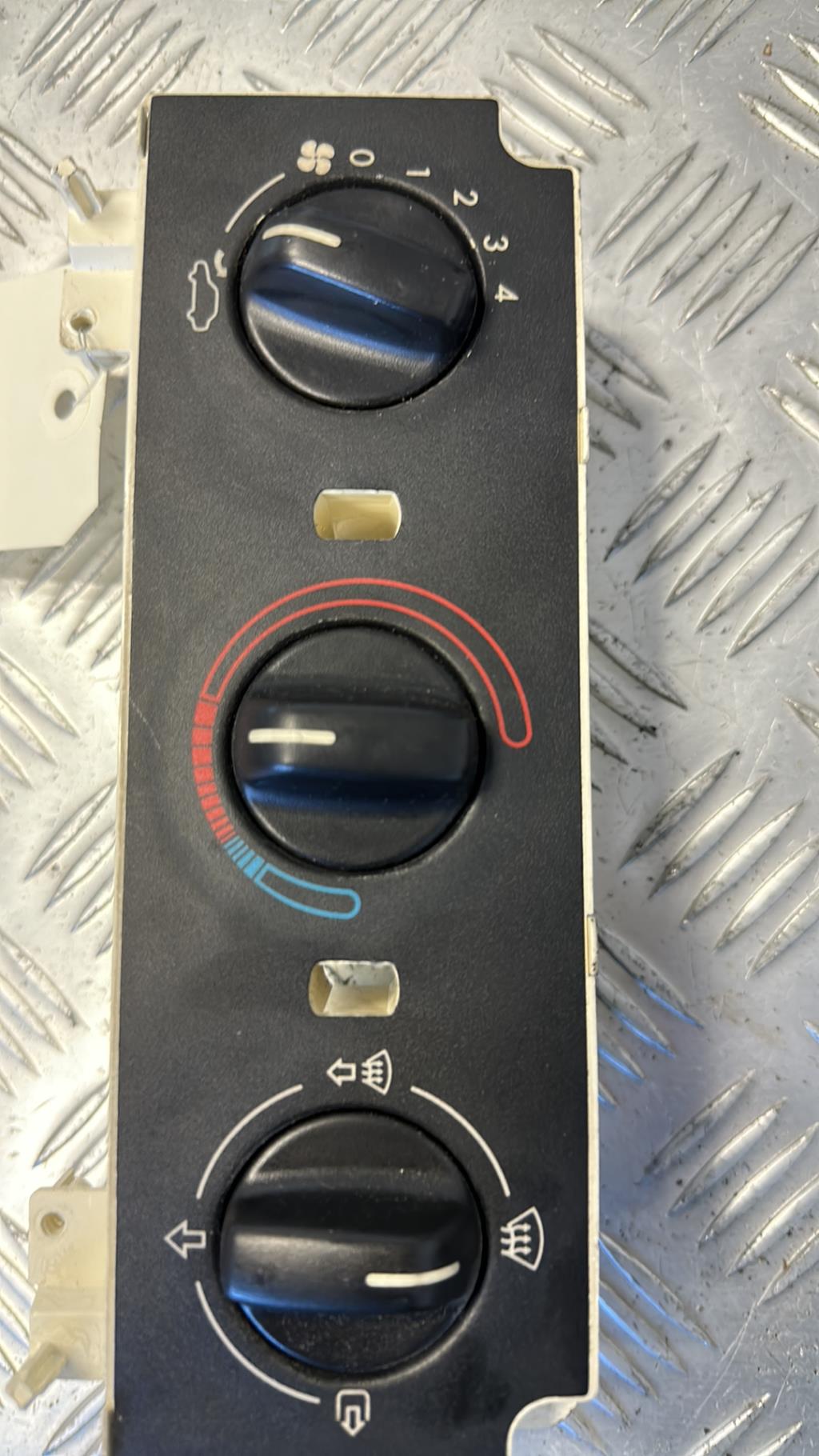 Commande chauffage PEUGEOT 306 PHASE 2 Essence - 1
