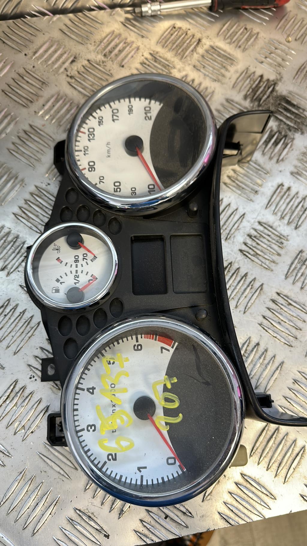 Compteur PEUGEOT 207 PHASE 2 Essence - 1