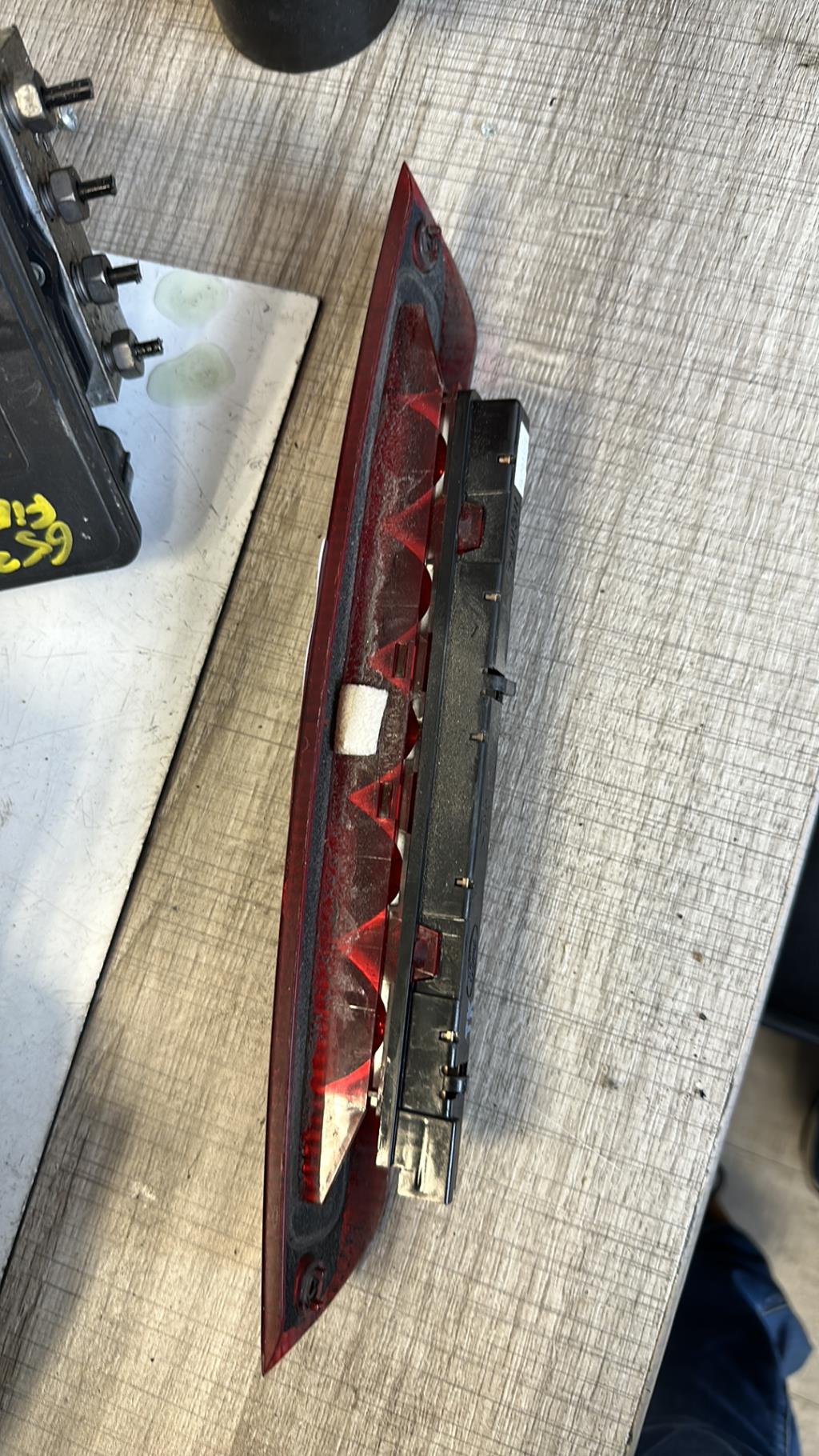 Luce stop centrale FORD FOCUS 2 PHASE 1 Diésel - 1