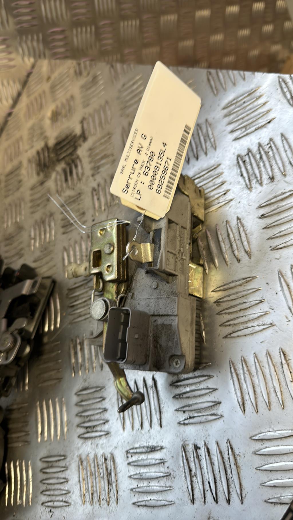 Serrure avant gauche CITROEN C8 Diesel - 1