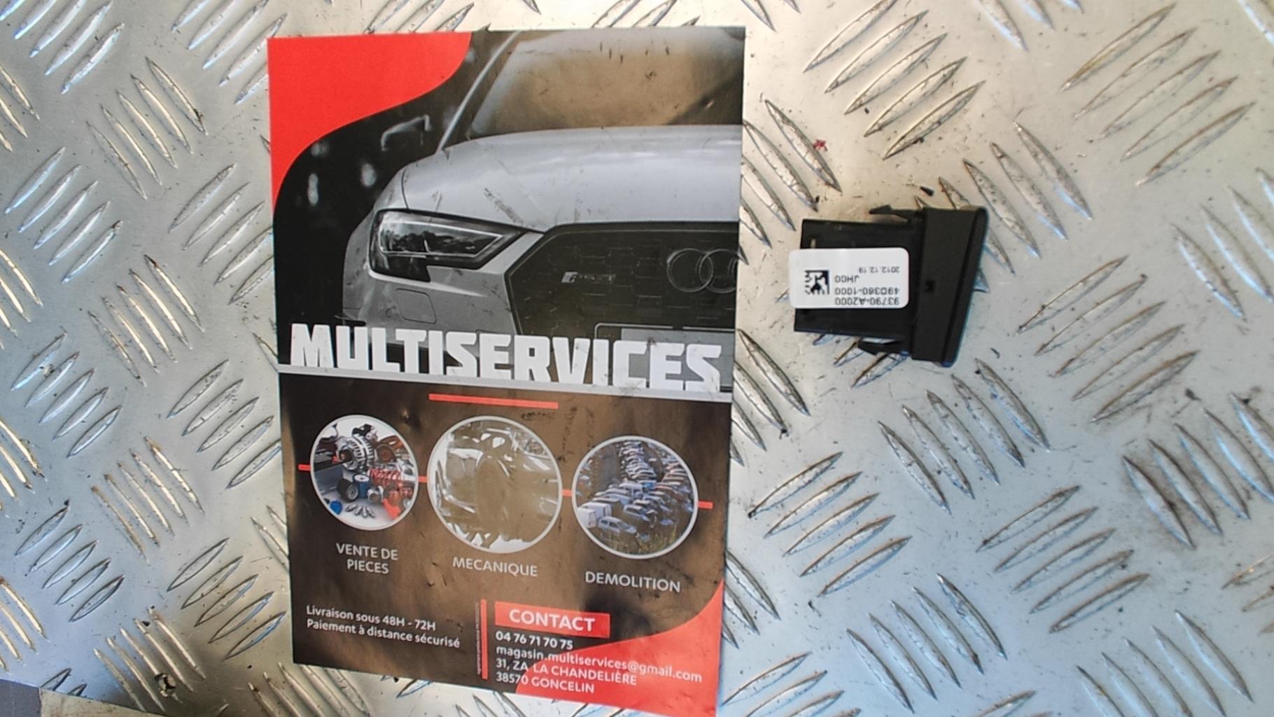 Bouton de warning KIA CEE-D 2 PHASE 1 Diesel - 1