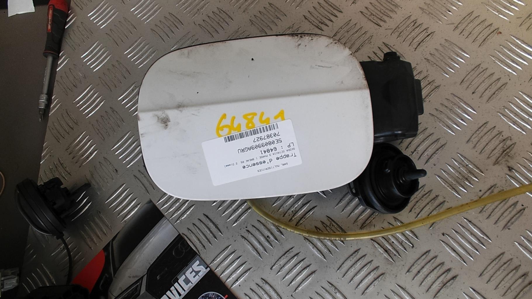 Trappe d'essence SKODA OCTAVIA 3 PHASE 1 BREAK Diesel - 1