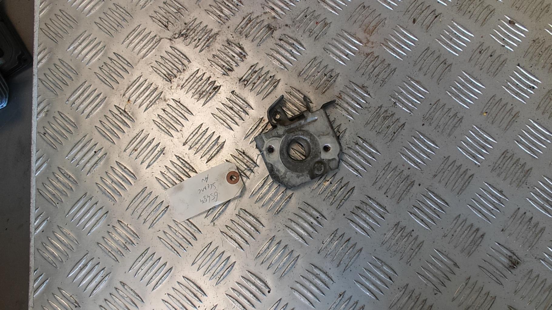 Serrure de coffre RENAULT SCENIC 2 PHASE 1 Essence - 1