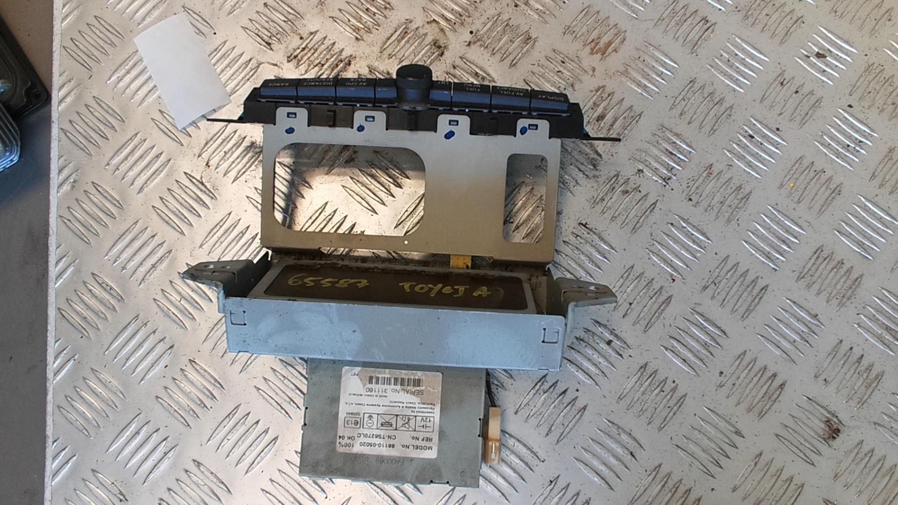 Monitor display TOYOTA AVENSIS 2 PHASE 1 BREAK Diésel - 1