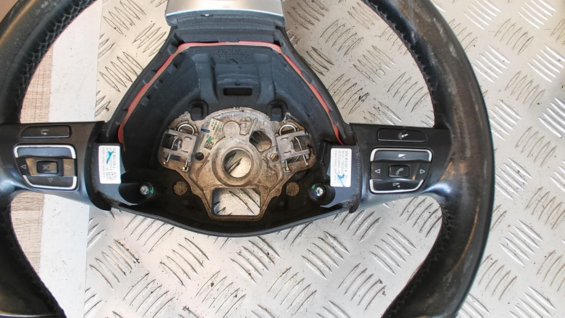 Volant VOLKSWAGEN GOLF 6 Diesel - 1