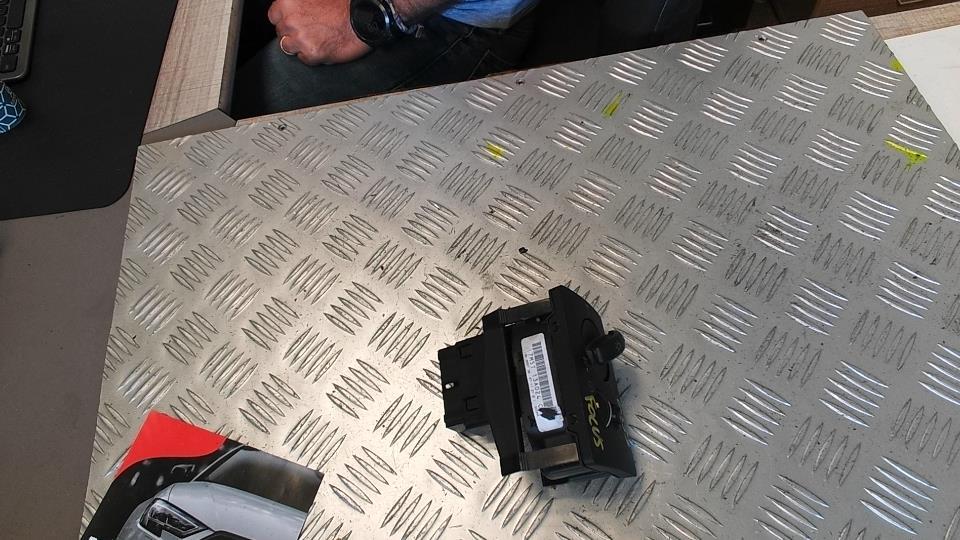 Commande de phare FORD FOCUS 2 PHASE 1 Diesel - 1