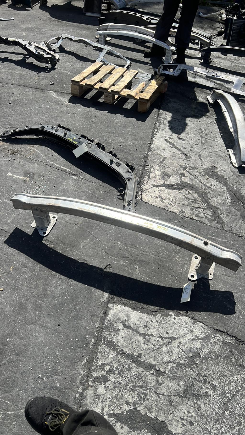 Traversa rinforzo paraurti anteriore RENAULT SCENIC 2 PHASE 1 Gasolina - 1