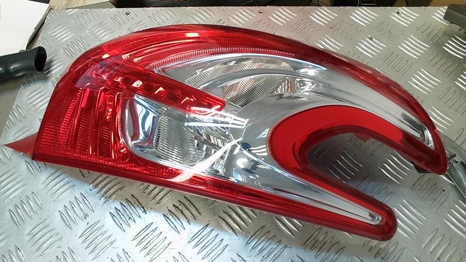 Fanale posteriore principale destro (luci) PEUGEOT 208 1 PHASE 1 Diésel - 1