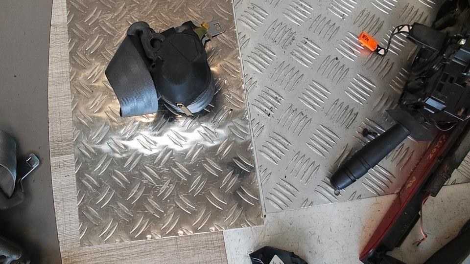 Cintura posteriore centrale RENAULT CLIO 2 PHASE 1 Gasolina - 1