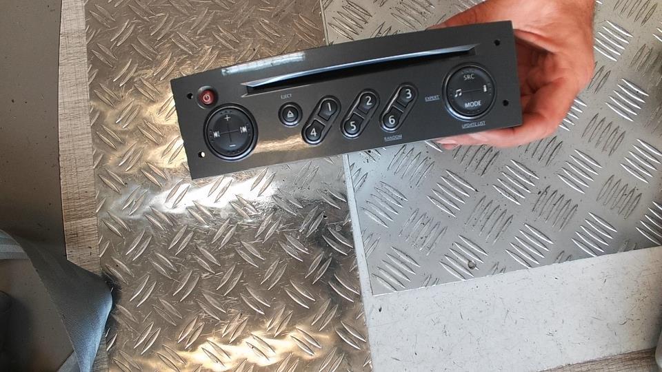 Autoradio originale RENAULT CLIO 3 PHASE 1 Diésel - 1
