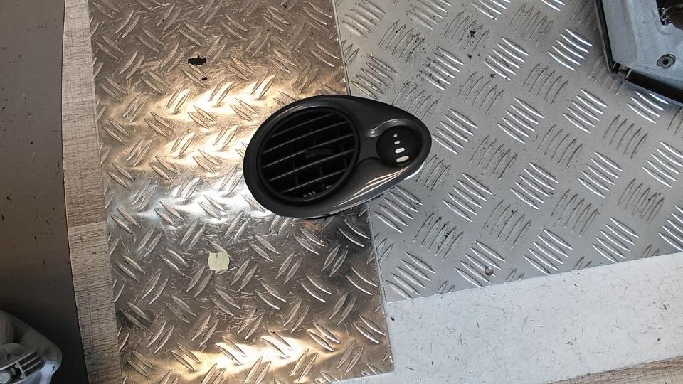 Bocchetta aerazione cruscotto anteriore sinistra RENAULT CLIO 3 PHASE 1 Diésel - 1