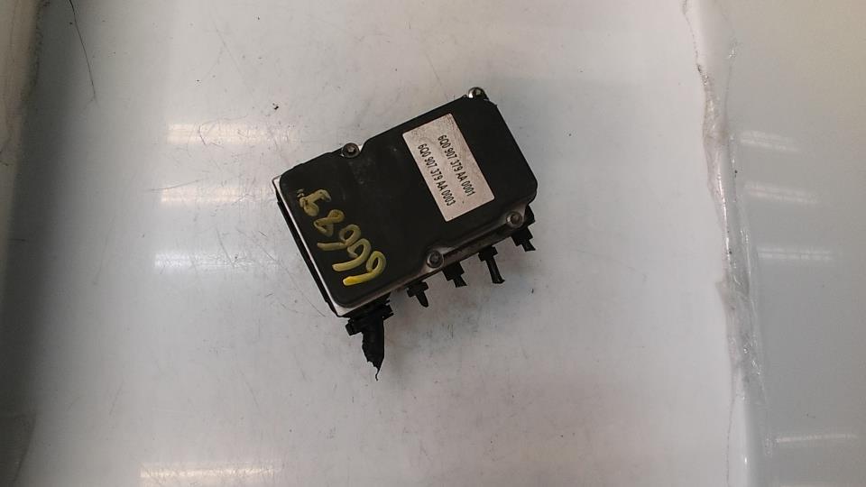 Blocco ABS (antibloccaggio freni) VOLKSWAGEN POLO 4 PHASE 1 Gasolina - 1