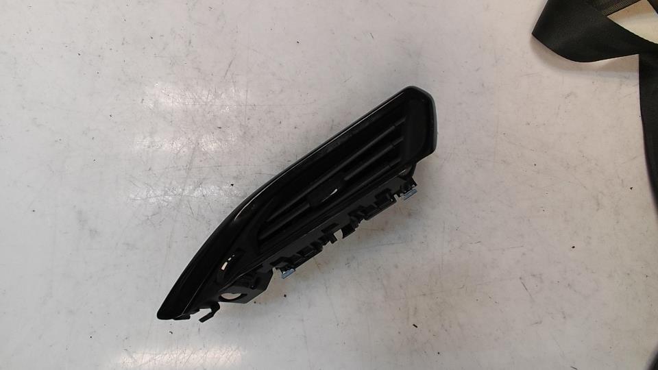 Bocchetta aerazione cruscotto anteriore destra PEUGEOT 208 1 PHASE 1 Gasolina - 1