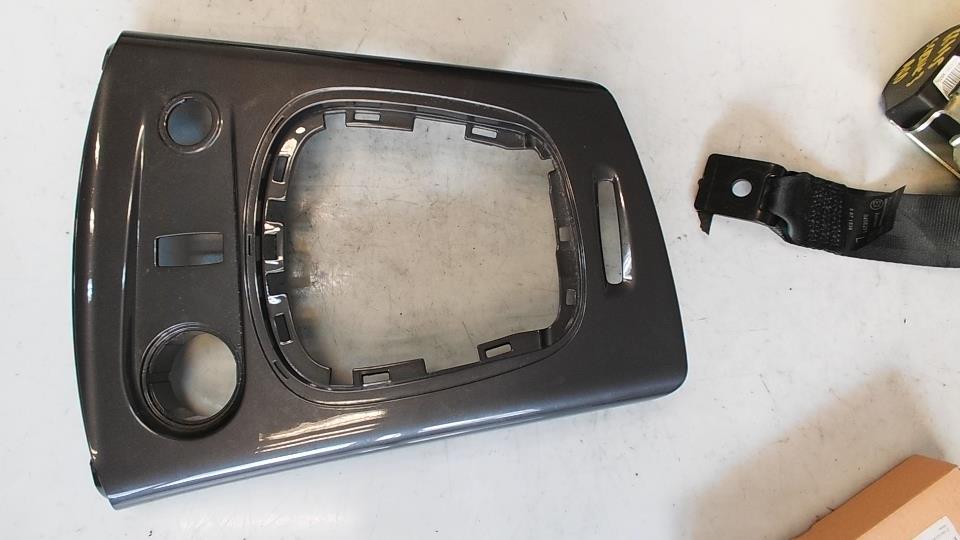 Consolle centrale (interno in plastica) RENAULT GRAND SCENIC 3 PHASE 3 Diésel - 1