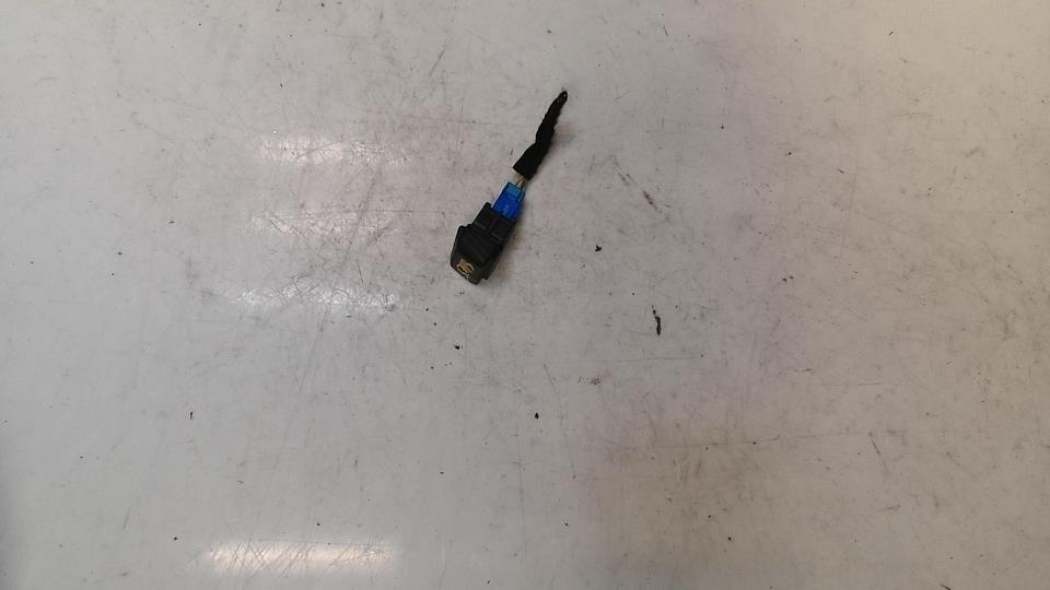 Bouton de warning PEUGEOT 208 1 PHASE 1 Essence - 1