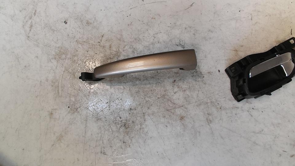 Maniglia portiera anteriore destra CITROEN C3 2 PHASE 1 Diésel - 1