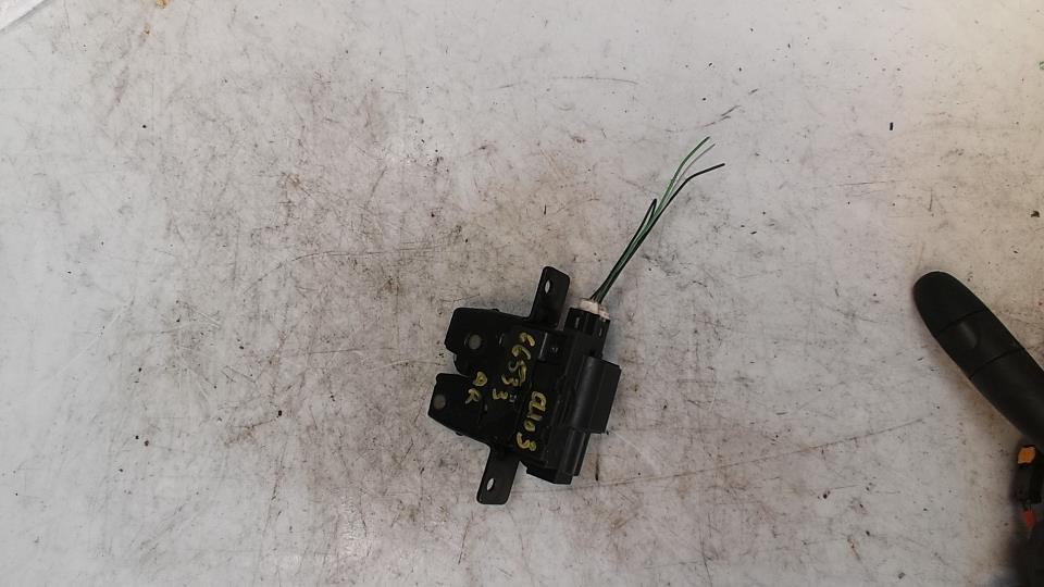 Serrure de coffre RENAULT CLIO 3 PHASE 1 Diesel - 1