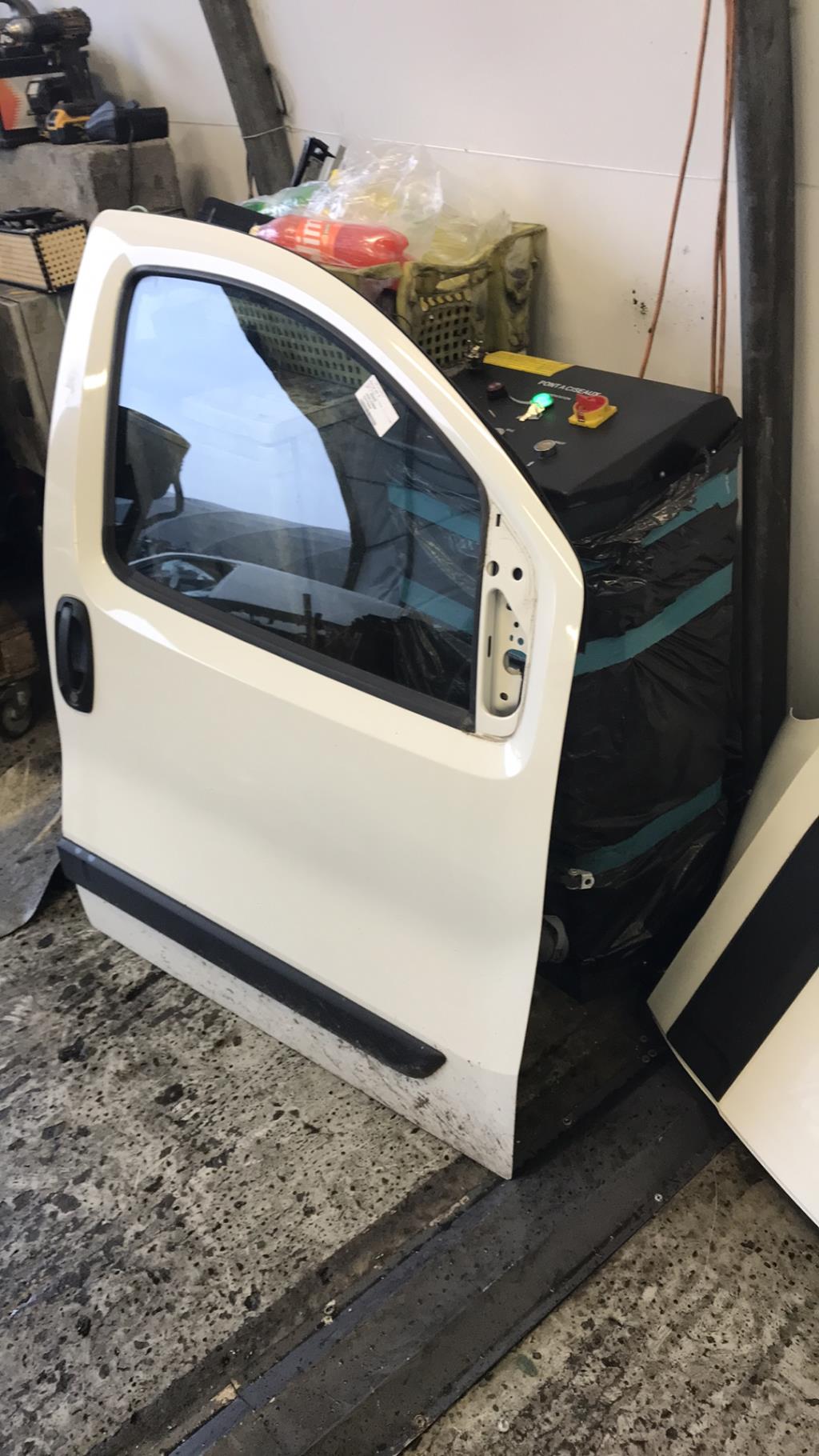 Portiera anteriore destra PEUGEOT BIPPER Diésel - 1