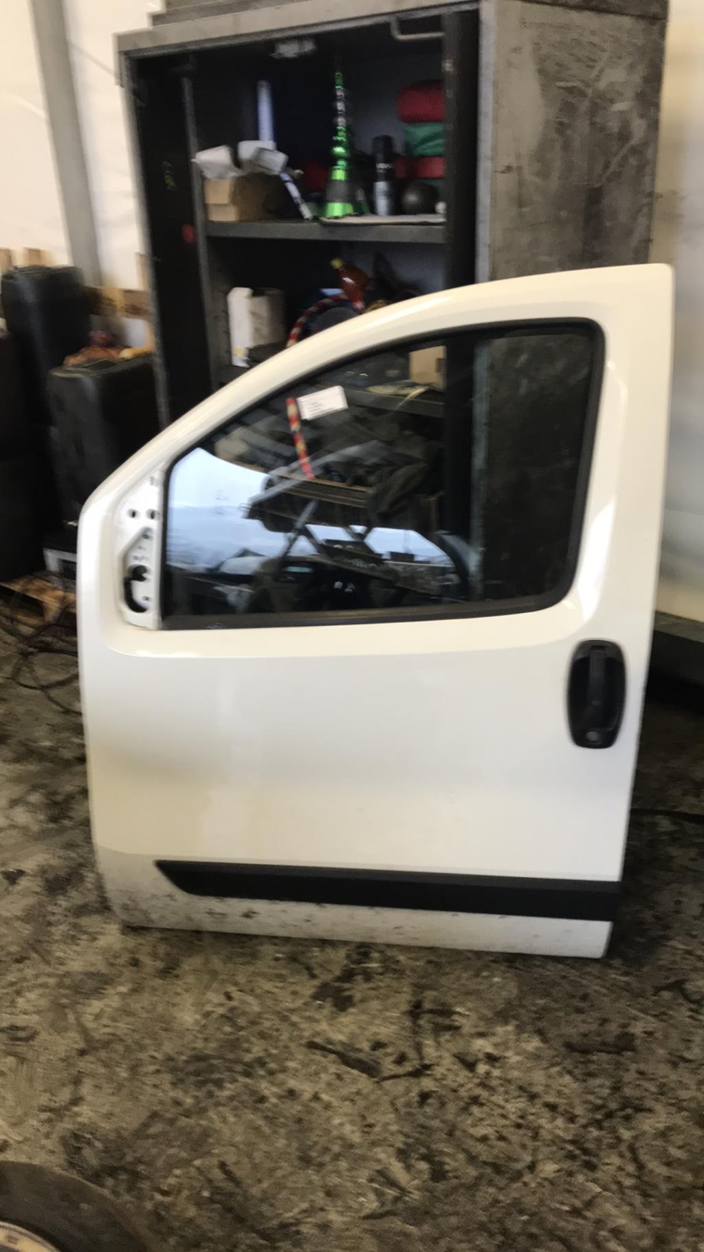 Portiera anteriore sinistra PEUGEOT BIPPER Diésel - 1