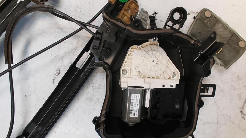 Alzacristalli elettrico anteriore destro SEAT LEON 2 PHASE 2 Diésel - 1