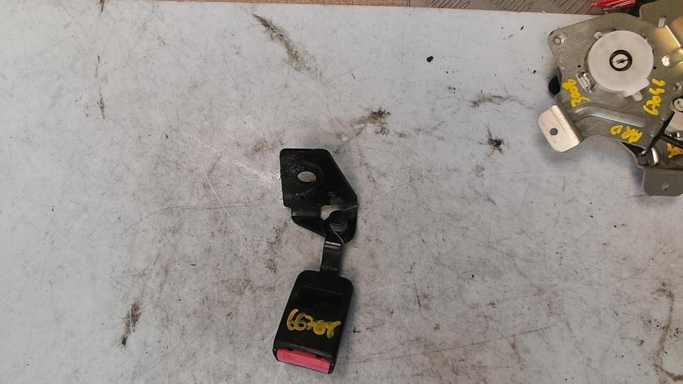 Aggancio cintura sicurezza posteriore sinistro PEUGEOT 308 1 PHASE 2 Diésel - 1