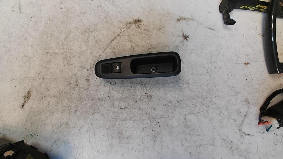 Interruttore lavacristalli posteriore sinistro PEUGEOT 3008 1 PHASE 1 Diésel - 1