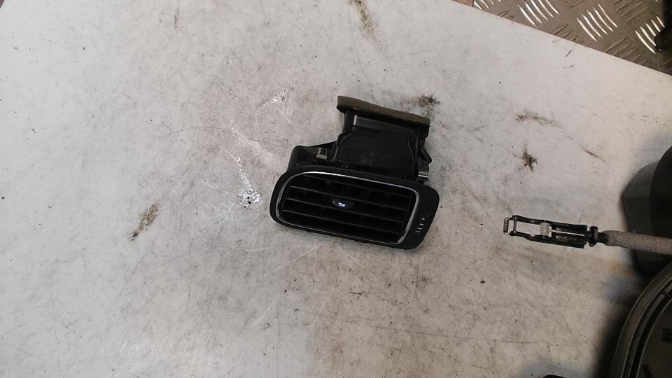 Bocchetta aerazione cruscotto anteriore sinistra VOLKSWAGEN POLO 5 PHASE 2 Gasolina - 1