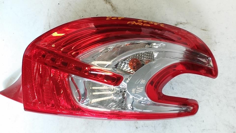 Fanale posteriore principale destro (luci) PEUGEOT 208 1 PHASE 2 Gasolina - 1