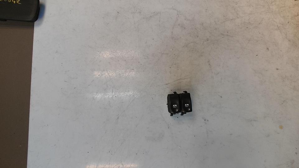 Interruttore alzacristalli RENAULT CLIO 3 PHASE 2 BREAK Diésel - 1