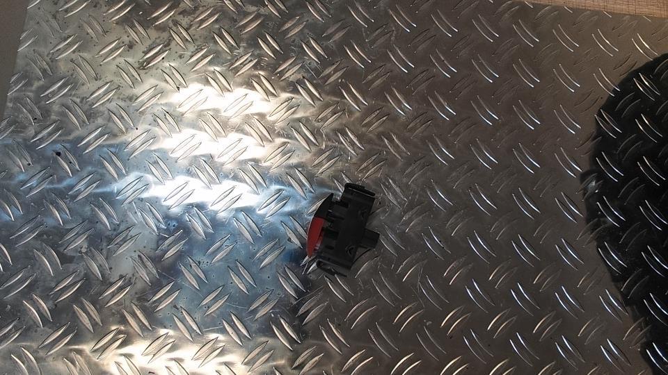 Bouton de warning RENAULT TWINGO 2 PHASE 2 Essence - 1