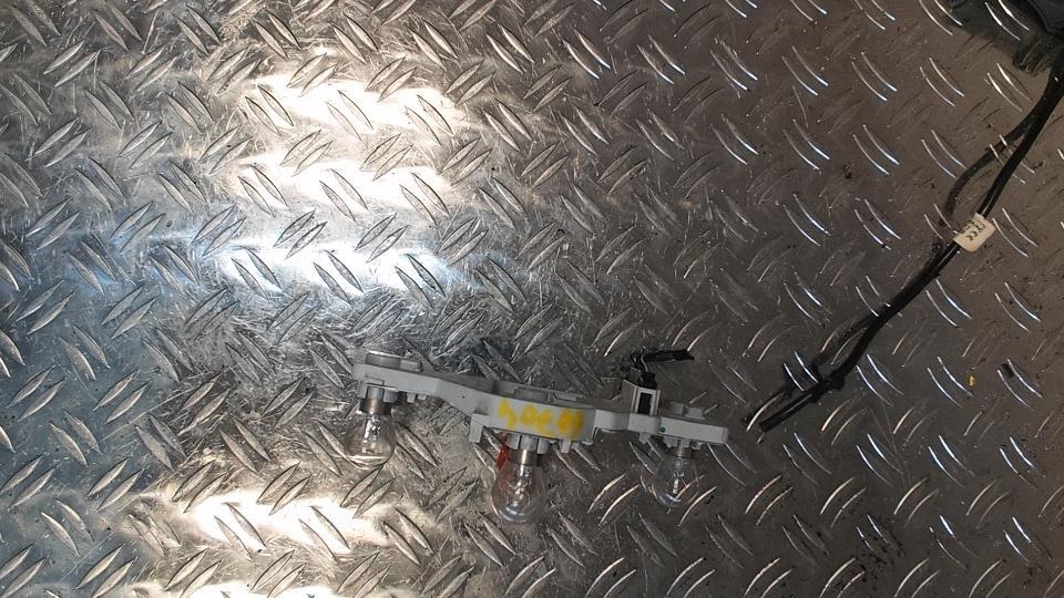Base portalampade fanale posteriore sinistro SKODA OCTAVIA 2 PHASE 1 BREAK Diésel - 1