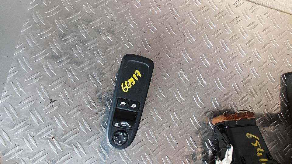 Interruttore lavacristalli anteriore sinistro CITROEN C3 2 PHASE 2 Diésel - 1