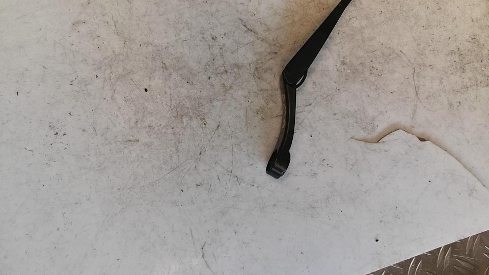 Braccio tergicristallo anteriore sinistro FORD KA+ Gasolina - 1