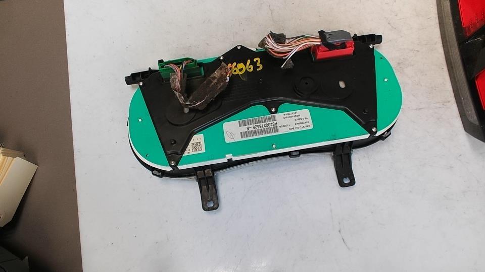 Compteur RENAULT CLIO 2 CAMPUS PHASE 1 Essence - 1