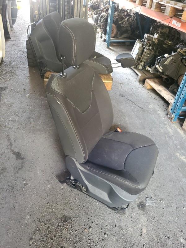 Siege avant droit RENAULT CLIO 4 PHASE 2 Diesel - 1