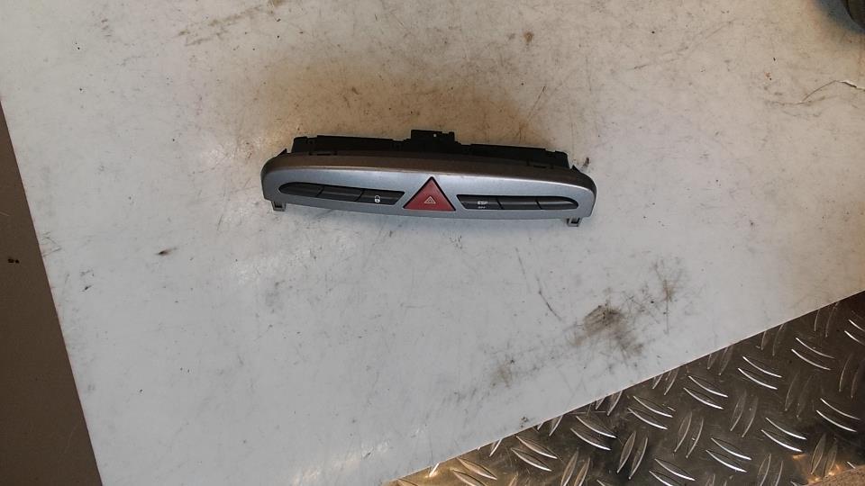 Bouton de warning PEUGEOT 308 1 PHASE 2 Diesel - 1