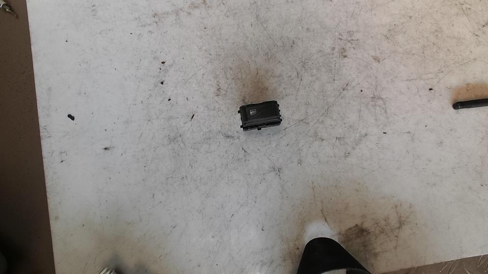 Bouton/Interrupteur DACIA DUSTER 1 PHASE 2 Essence - 1