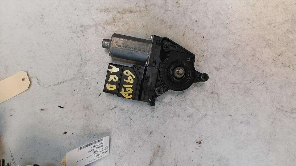Motore alzacristalli posteriore destro VOLKSWAGEN PASSAT 4 PHASE 2 Diésel - 1